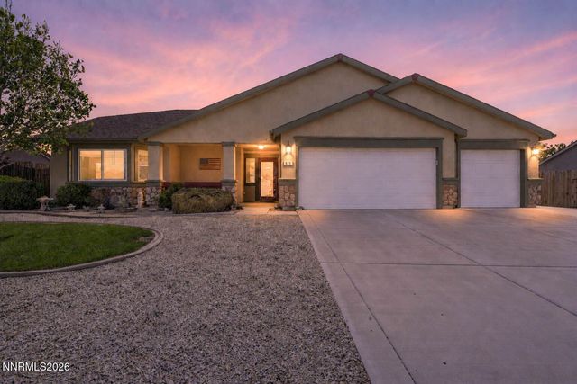 826 Welle Street, Dayton, NV 89403