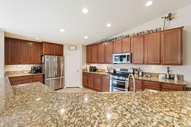 826 Welle Street, Dayton, NV 89403