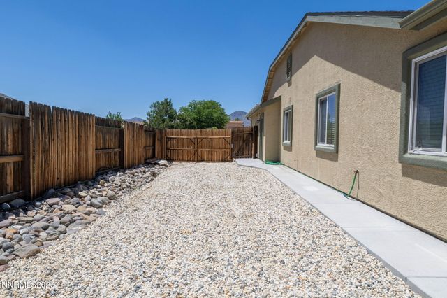 826 Welle Street, Dayton, NV 89403