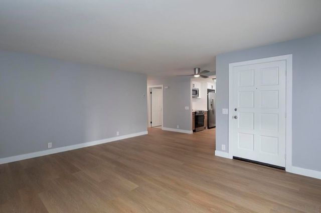 7601 Eads St, La Jolla, CA 92037