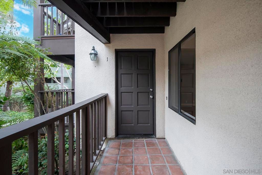 7601 Eads St, La Jolla, CA 92037