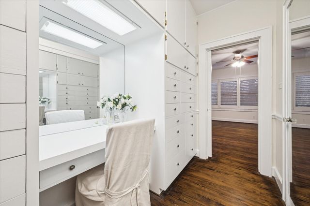 302 E Jackson Street, West Columbia, TX 77486