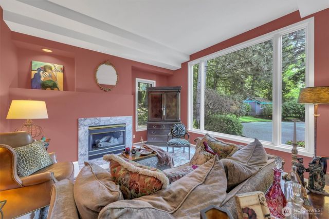 13320 211th Place NE, Woodinville, WA 98077