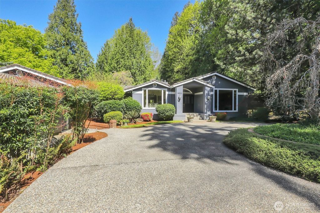 13320 211th Place NE, Woodinville, WA 98077