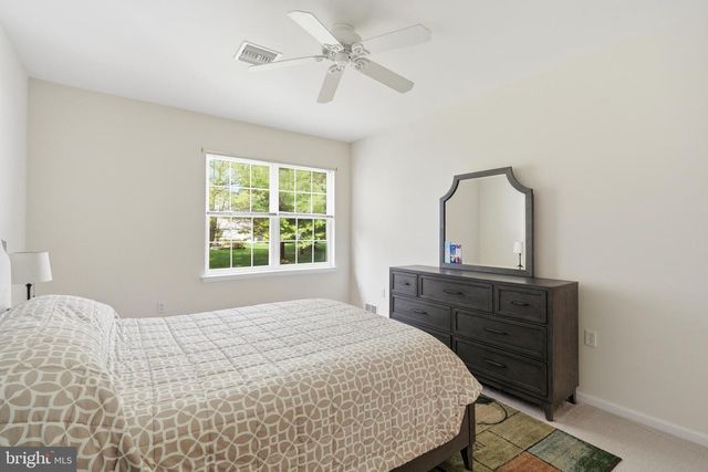 7 RIVER BEND CT, Barnegat, NJ 08005