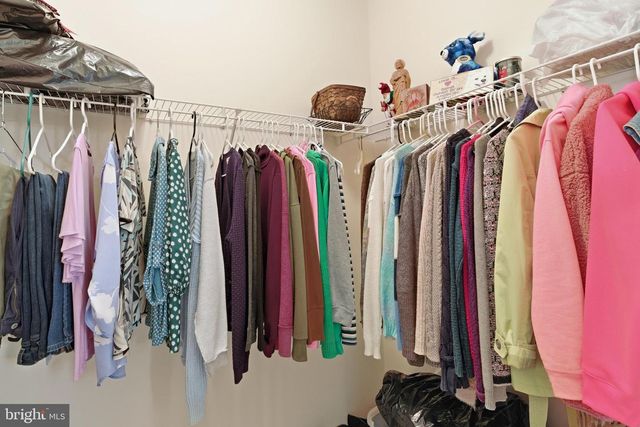 7 RIVER BEND CT, Barnegat, NJ 08005