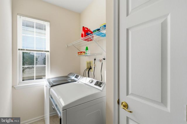 7 RIVER BEND CT, Barnegat, NJ 08005