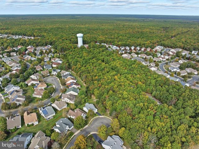 7 RIVER BEND CT, Barnegat, NJ 08005