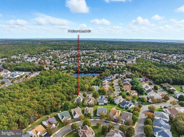 7 RIVER BEND CT, Barnegat, NJ 08005
