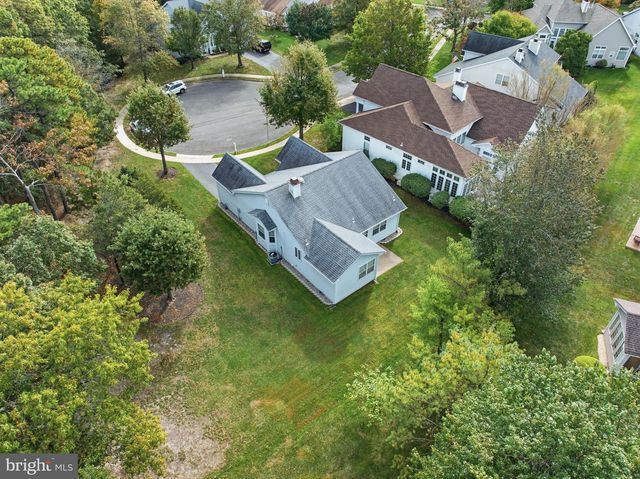 7 RIVER BEND CT, Barnegat, NJ 08005