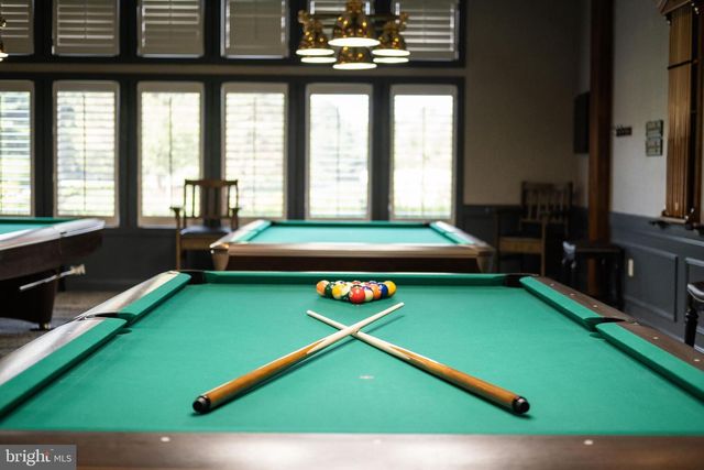 7 RIVER BEND CT, Barnegat, NJ 08005