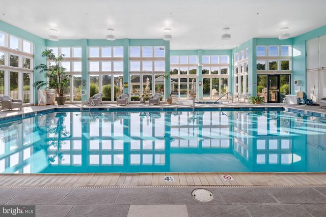 7 RIVER BEND CT, Barnegat, NJ 08005