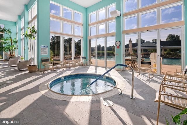 7 RIVER BEND CT, Barnegat, NJ 08005