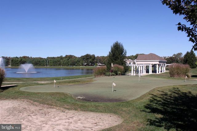 7 RIVER BEND CT, Barnegat, NJ 08005