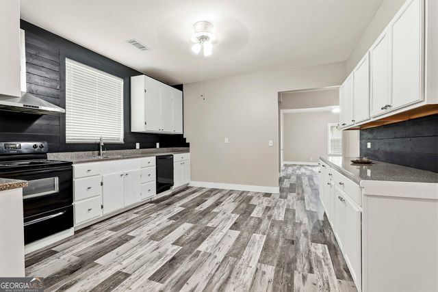 1966 Owens Road, Woodbury, GA 30293