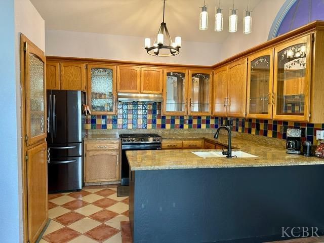 982 Cedarwood Street, Hanford, CA 93230