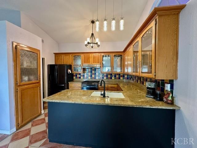 982 Cedarwood Street, Hanford, CA 93230