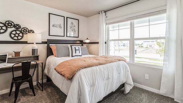 701 E Saber Place, Indianola, IA 50125