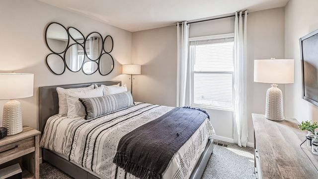 701 E Saber Place, Indianola, IA 50125