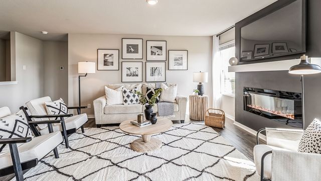 701 E Saber Place, Indianola, IA 50125