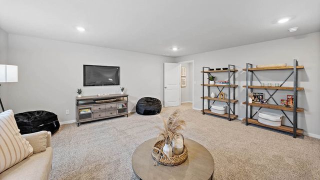 701 E Saber Place, Indianola, IA 50125