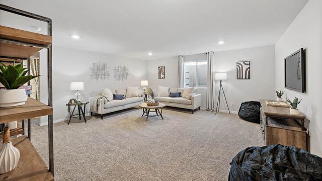 701 E Saber Place, Indianola, IA 50125