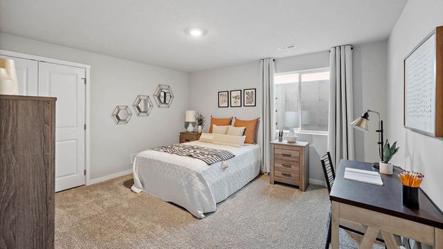 701 E Saber Place, Indianola, IA 50125