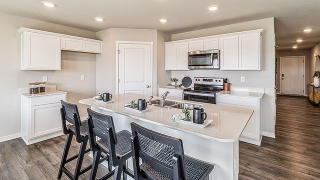 701 E Saber Place, Indianola, IA 50125