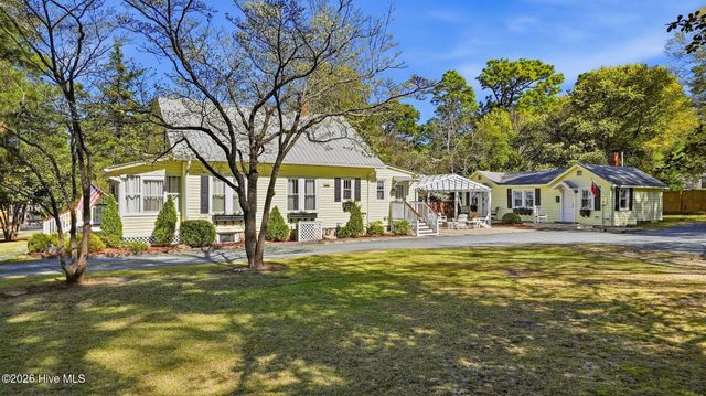 745 N May Street, Southern Pines, NC 28387