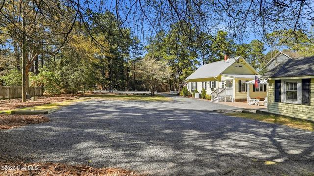 745 N May Street, Southern Pines, NC 28387