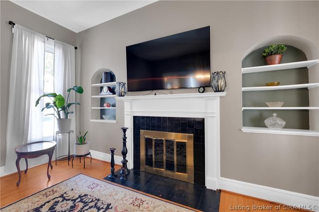 208 E Park Place, Jeffersonville, IN 47130