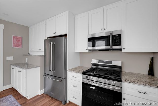 208 E Park Place, Jeffersonville, IN 47130