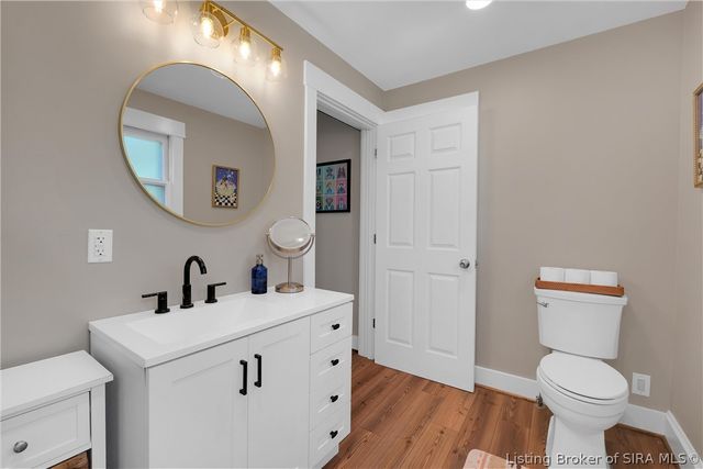 208 E Park Place, Jeffersonville, IN 47130