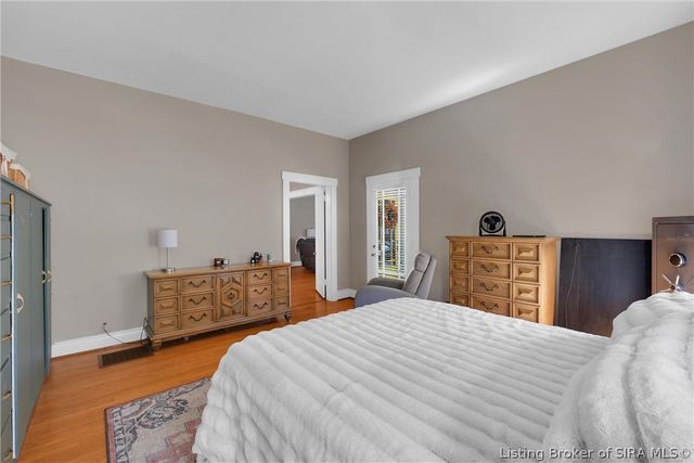 208 E Park Place, Jeffersonville, IN 47130