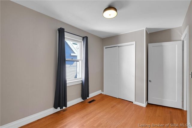 208 E Park Place, Jeffersonville, IN 47130