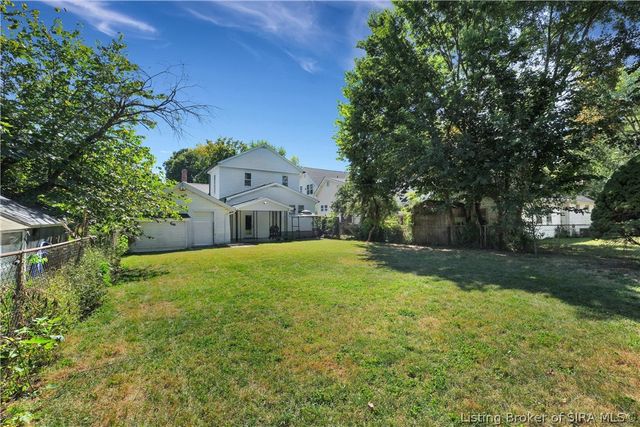 208 E Park Place, Jeffersonville, IN 47130