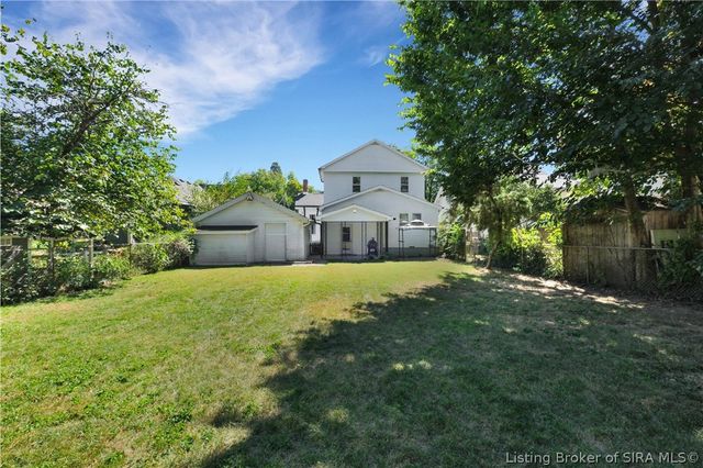 208 E Park Place, Jeffersonville, IN 47130