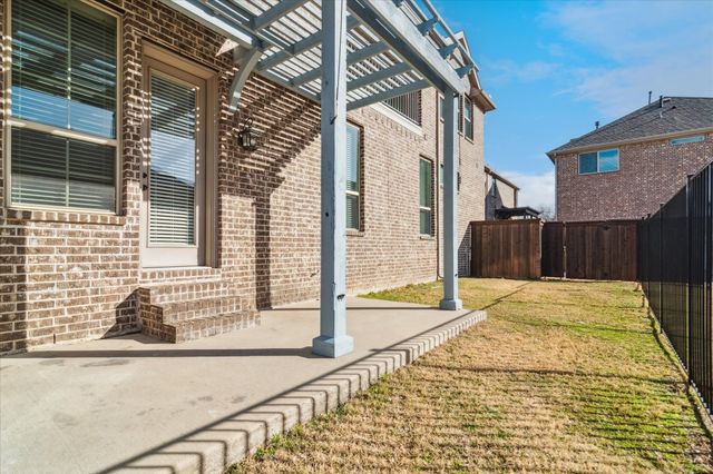 279 Moorland Drive, Richardson, TX 75080
