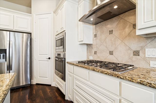 279 Moorland Drive, Richardson, TX 75080