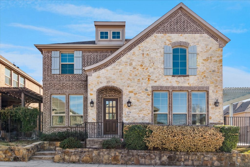 279 Moorland Drive, Richardson, TX 75080