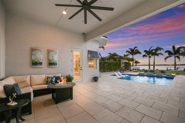 664 REGATTA WAY, Bradenton, FL 34208