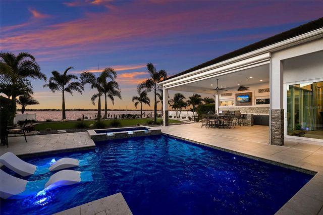 664 REGATTA WAY, Bradenton, FL 34208