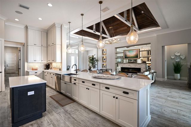 664 REGATTA WAY, Bradenton, FL 34208