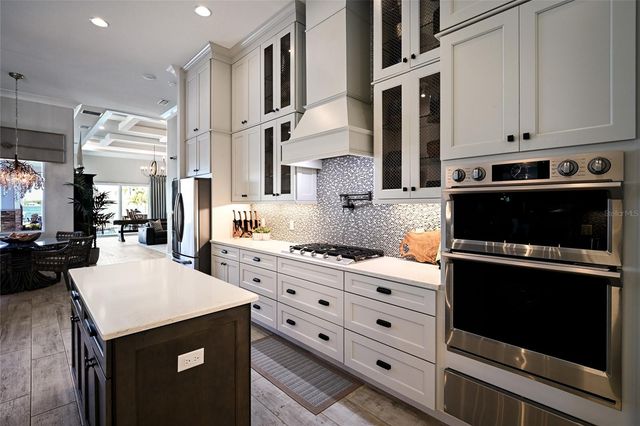 664 REGATTA WAY, Bradenton, FL 34208