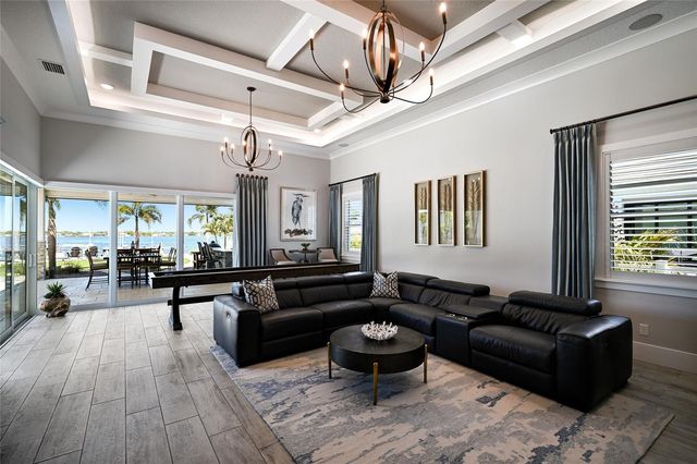 664 REGATTA WAY, Bradenton, FL 34208