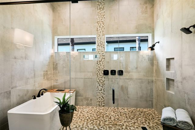 664 REGATTA WAY, Bradenton, FL 34208