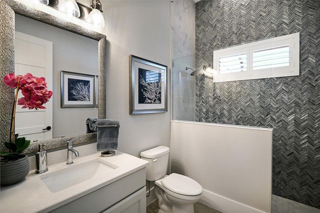 664 REGATTA WAY, Bradenton, FL 34208