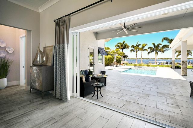 664 REGATTA WAY, Bradenton, FL 34208