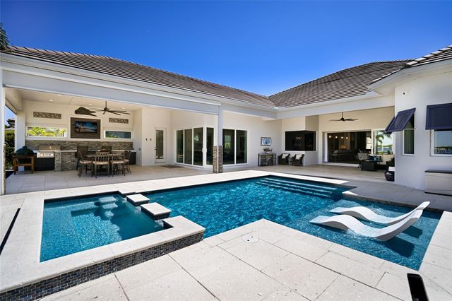 664 REGATTA WAY, Bradenton, FL 34208