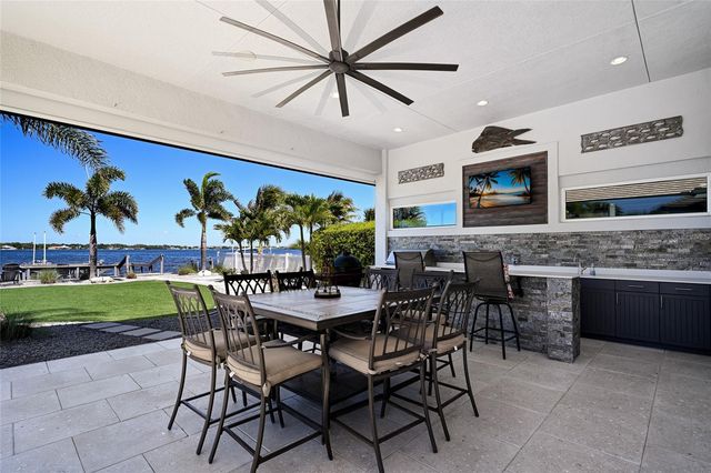 664 REGATTA WAY, Bradenton, FL 34208